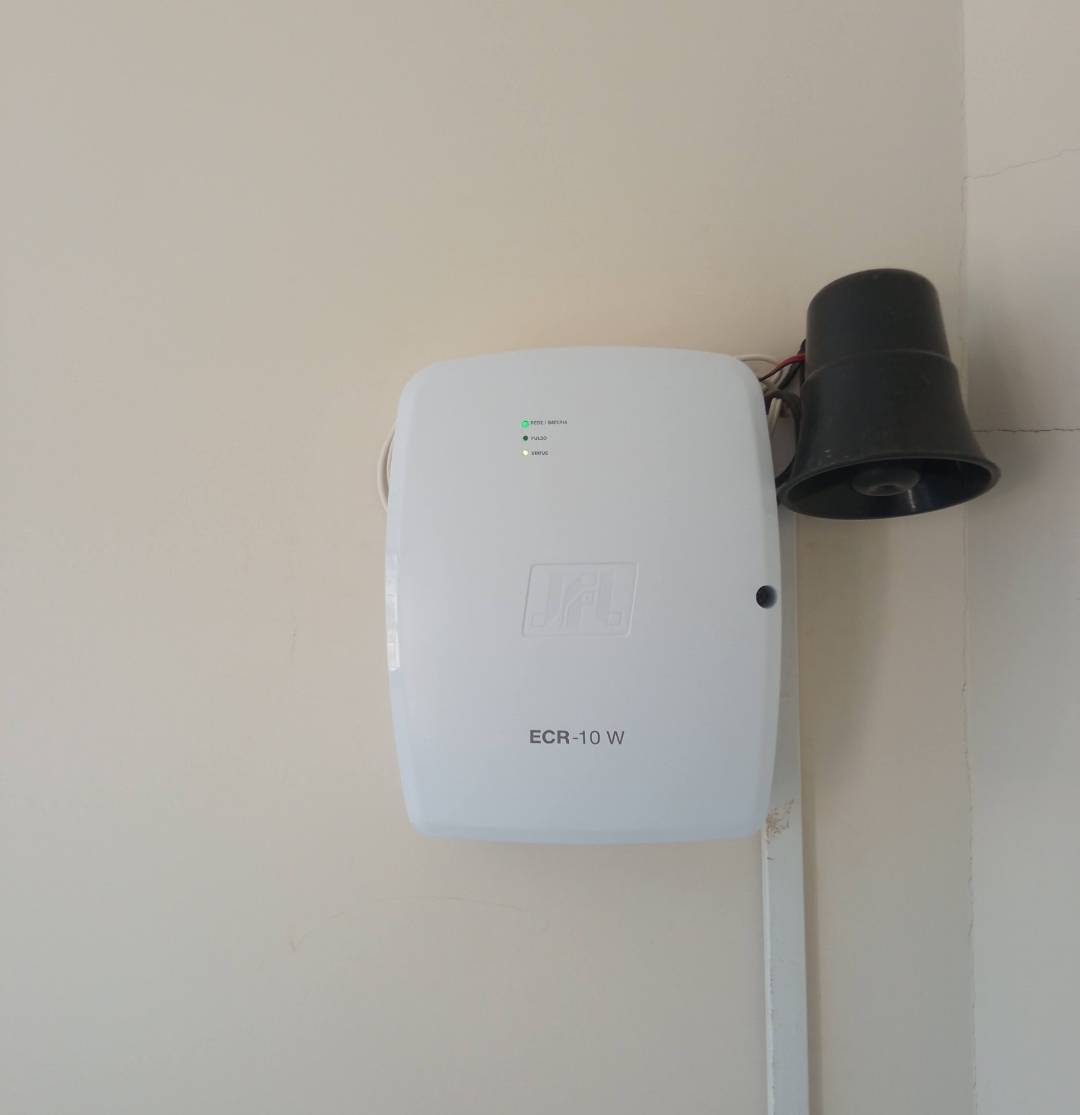 Motor de cerca elétrica